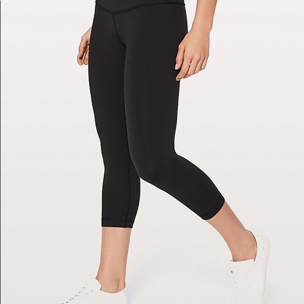 Lululemon cropped reverse leggings